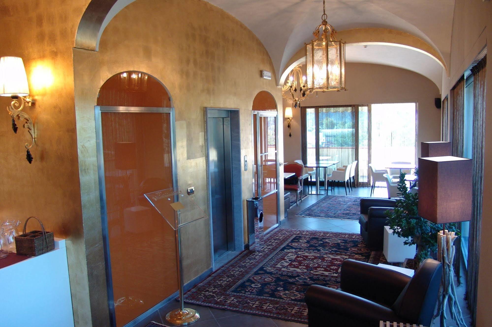Hotel Santa Caterina Park 3*
